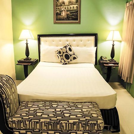 Dreamwave Hotel Ilagan מראה חיצוני תמונה
