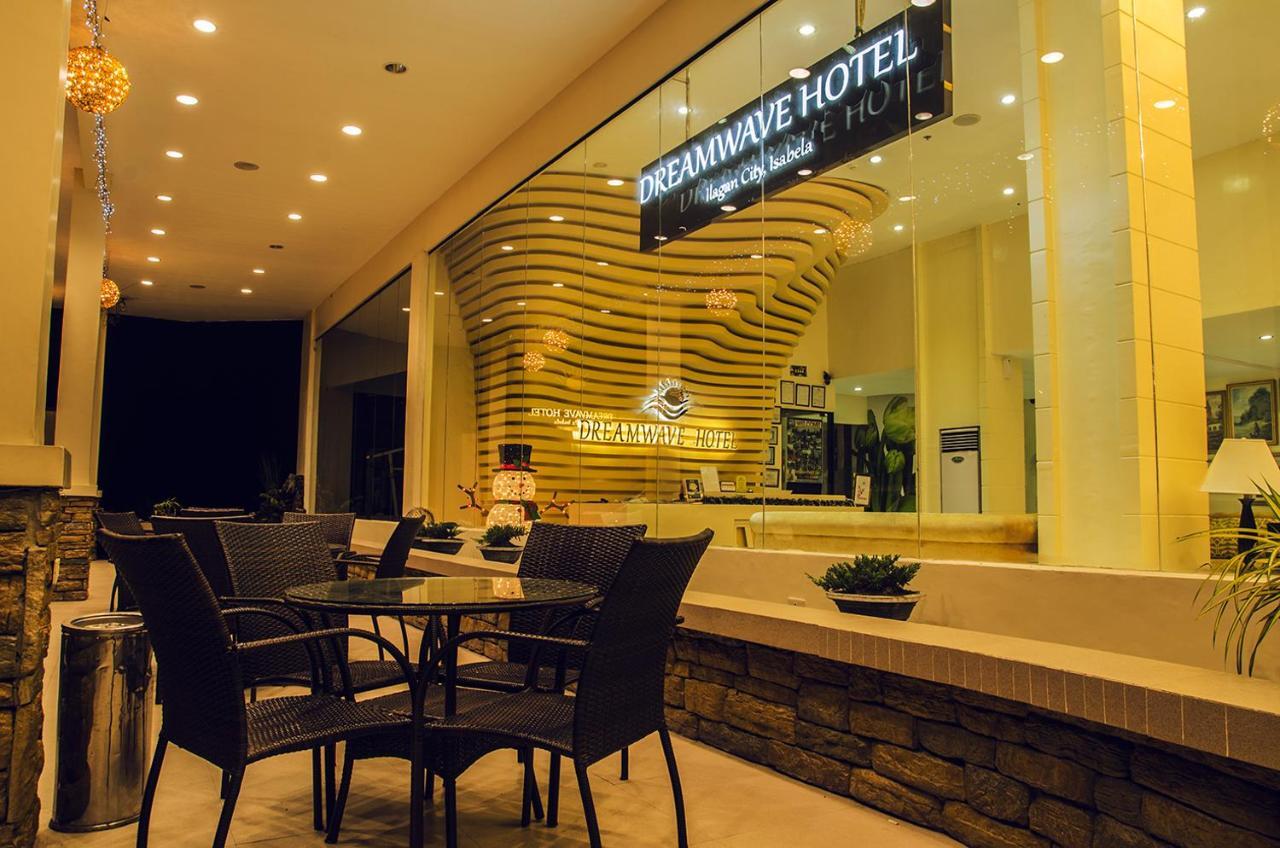 Dreamwave Hotel Ilagan מראה חיצוני תמונה