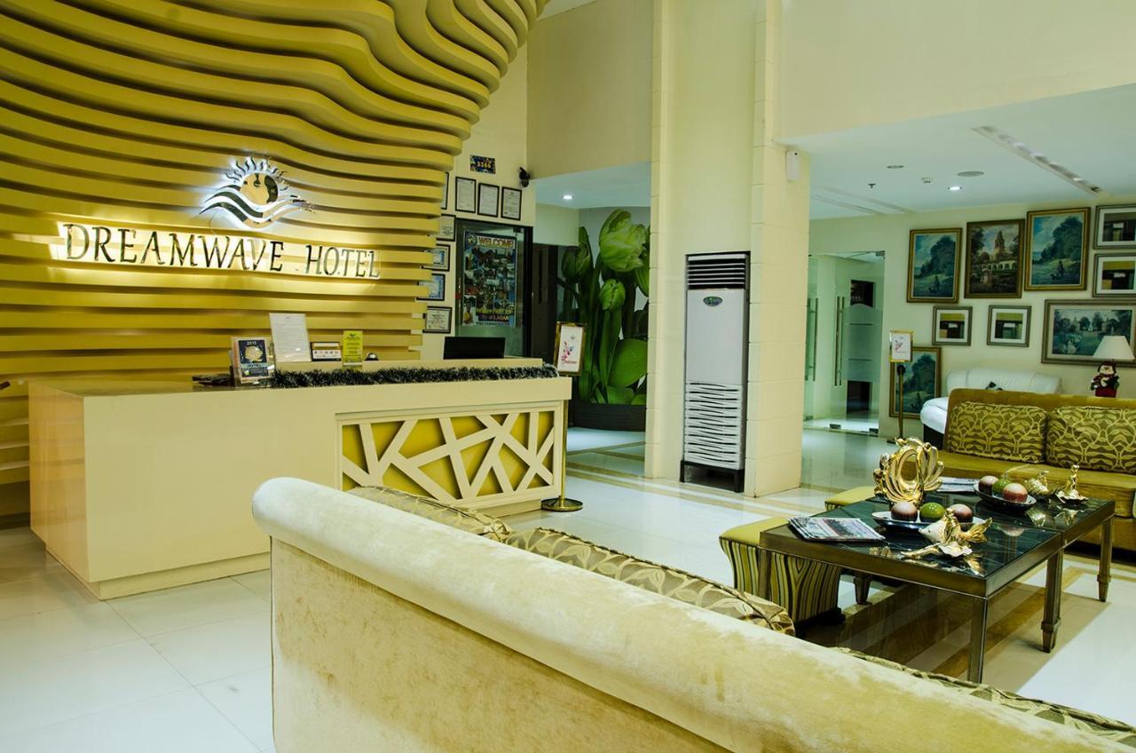Dreamwave Hotel Ilagan מראה חיצוני תמונה